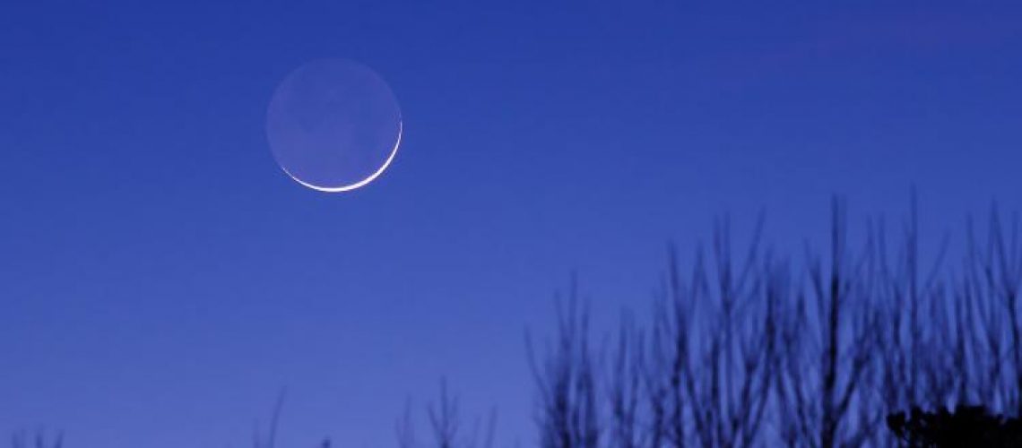 earthshine-waxing-crescent-moon